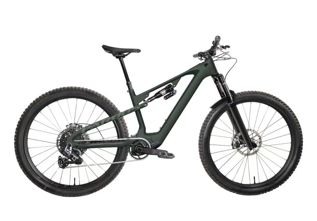 Bicicleta eléctrica de montaña PARDUS E-Cyclone S3 con cuadro de carbono y motor Avinox M2.